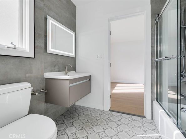 4676 Arriba Drive, Tarzana CA 91356