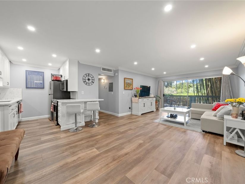 564 N Bellflower Boulevard 105, Long Beach, CA 90814 - For Sale