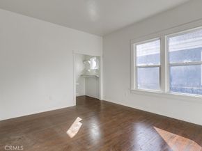 1291 E 40th, Los Angeles CA 90011