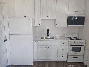 1291 E 40th, Los Angeles CA 90011