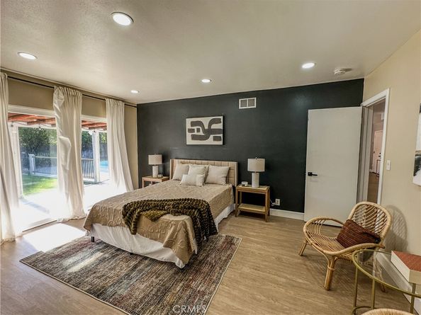 2105 Oxford Avenue, Claremont CA 91711