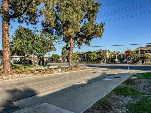 2105 Oxford Avenue, Claremont CA 91711