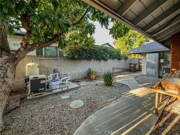 2105 Oxford Avenue, Claremont CA 91711