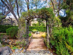 31350 Lobo Canyon Road, Agoura Hills CA 91301