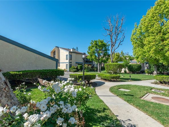 16715 Vanowen, Van Nuys CA 91406