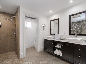 23057 Park Este, Calabasas CA 91302