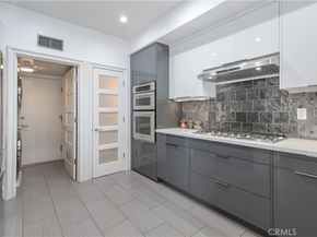 23057 Park Este, Calabasas CA 91302