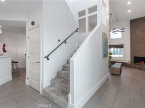 23057 Park Este, Calabasas CA 91302