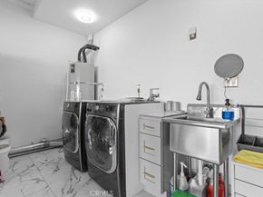 5727 Etiwanda 3, Tarzana CA 91364