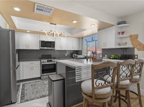 5727 Etiwanda 3, Tarzana CA 91364