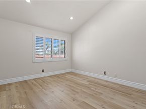 5727 Etiwanda 3, Tarzana CA 91364