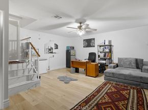 5727 Etiwanda 3, Tarzana CA 91364