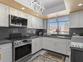 5727 Etiwanda 3, Tarzana CA 91364