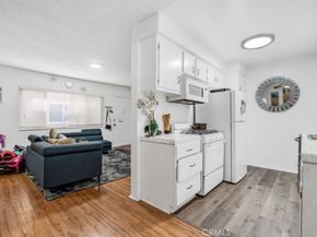 6640 Darby Avenue, Reseda CA 91335