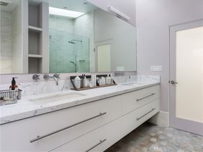 6039 W 76th Street, Los Angeles CA 90045