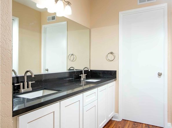 10065 Hillview, Chatsworth CA 91311
