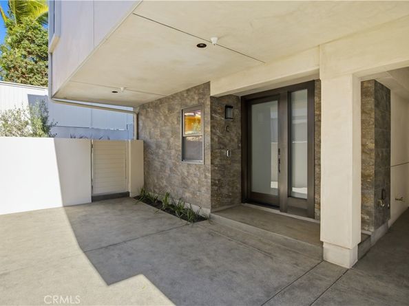 2005 Mathews C, Redondo Beach CA 90278