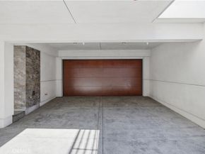 2005 Mathews C, Redondo Beach CA 90278