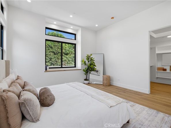 2005 Mathews C, Redondo Beach CA 90278