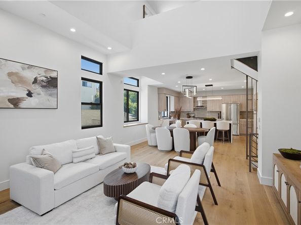 2005 Mathews C, Redondo Beach CA 90278