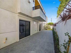 2005 Mathews C, Redondo Beach CA 90278