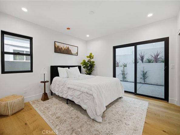 2005 Mathews C, Redondo Beach CA 90278