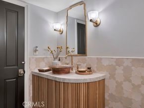 2001 Agnes Rd, Manhattan Beach CA 90266