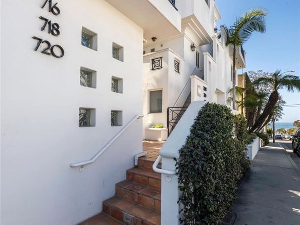 716 Manhattan Beach Blvd, Manhattan Beach CA 90266