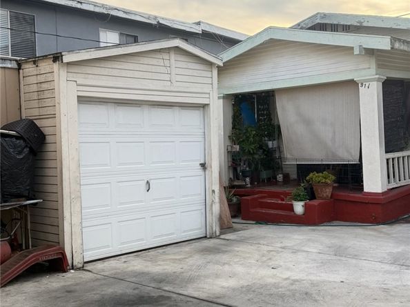 909 Gaviota, Long Beach CA 90813