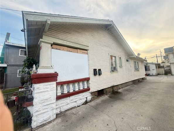 909 Gaviota, Long Beach CA 90813