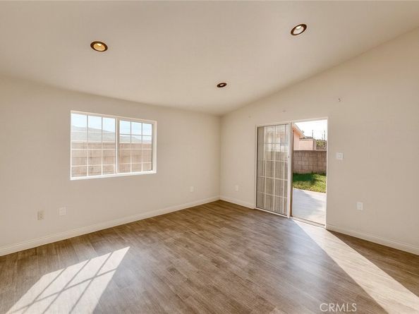 1049 Sanford Avenue, Wilmington CA 90744