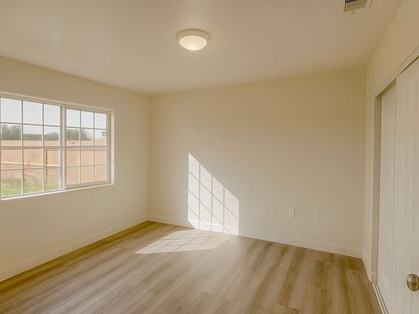 1049 Sanford Avenue, Wilmington CA 90744