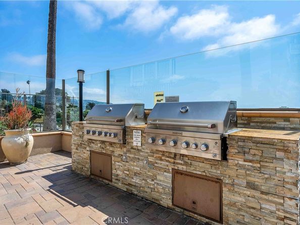 640 The Village 201, Redondo Beach CA 90277