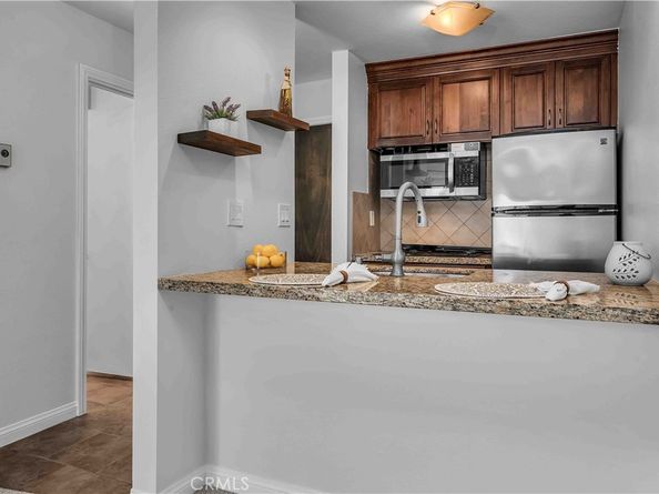 640 The Village 201, Redondo Beach CA 90277