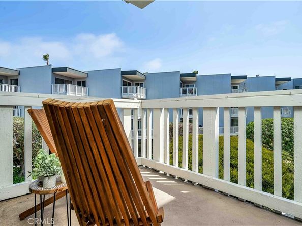 640 The Village 201, Redondo Beach CA 90277