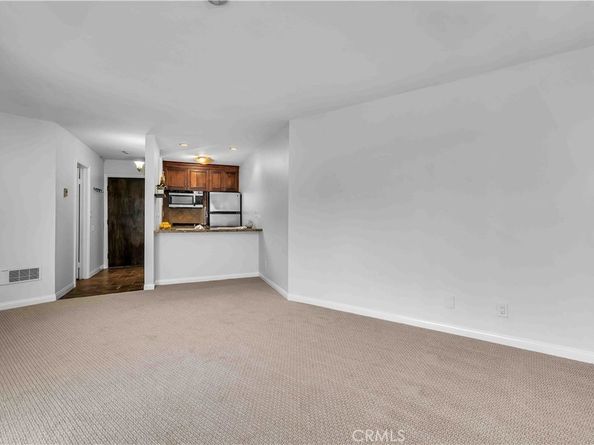 640 The Village 201, Redondo Beach CA 90277