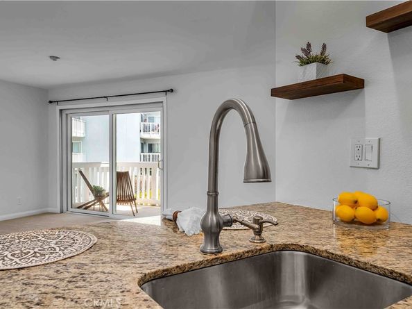 640 The Village 201, Redondo Beach CA 90277