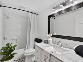 18 Malaga Place East E, Manhattan Beach CA 90266