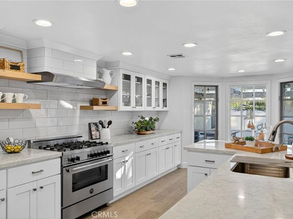 18 Malaga Place East E, Manhattan Beach CA 90266