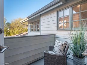 18 Malaga Place East E, Manhattan Beach CA 90266