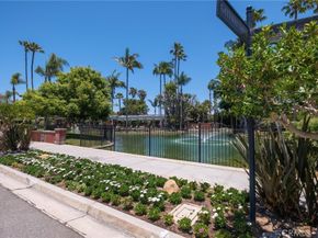 18 Malaga Place East E, Manhattan Beach CA 90266