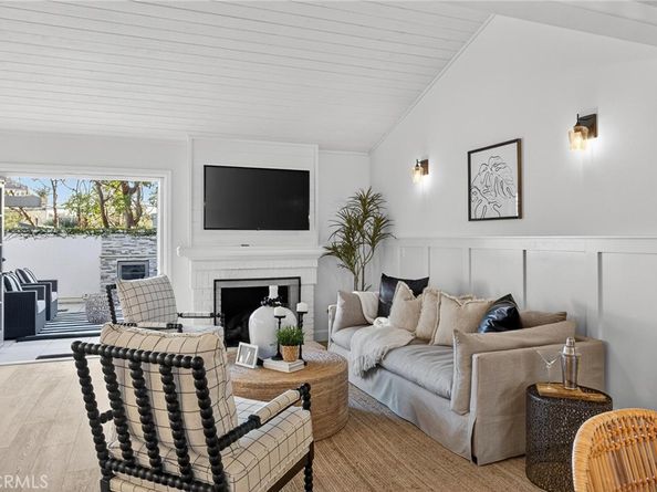 18 Malaga Place East E, Manhattan Beach CA 90266