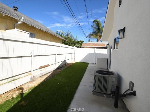 935 E Fairview Boulevard, Inglewood CA 90302