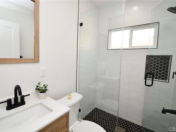 935 E Fairview Boulevard, Inglewood CA 90302