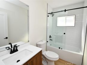 935 E Fairview Boulevard, Inglewood CA 90302