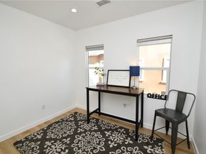 935 E Fairview Boulevard, Inglewood CA 90302