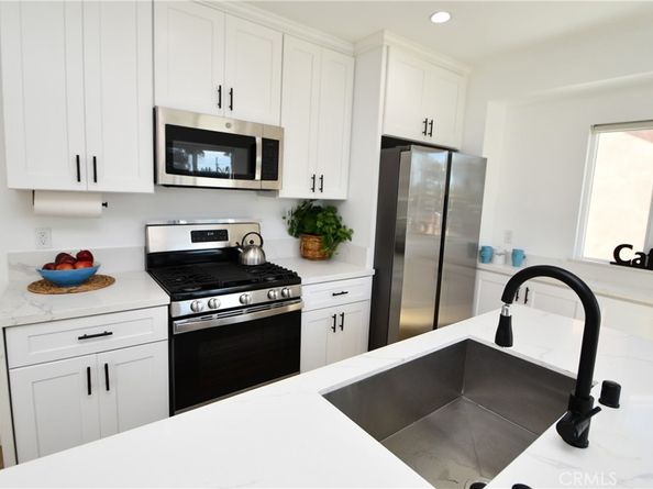 935 E Fairview Boulevard, Inglewood CA 90302