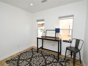 935 E Fairview Boulevard, Inglewood CA 90302