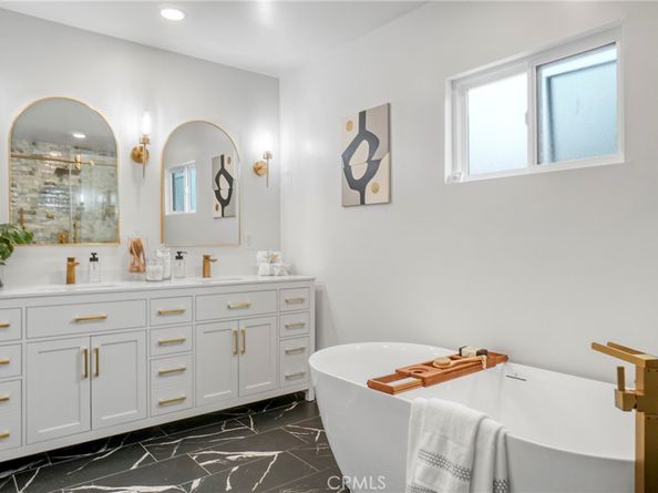 6325 Long, Los Angeles CA 90043