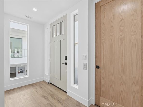 617 N Irena Avenue C, Redondo Beach CA 90277